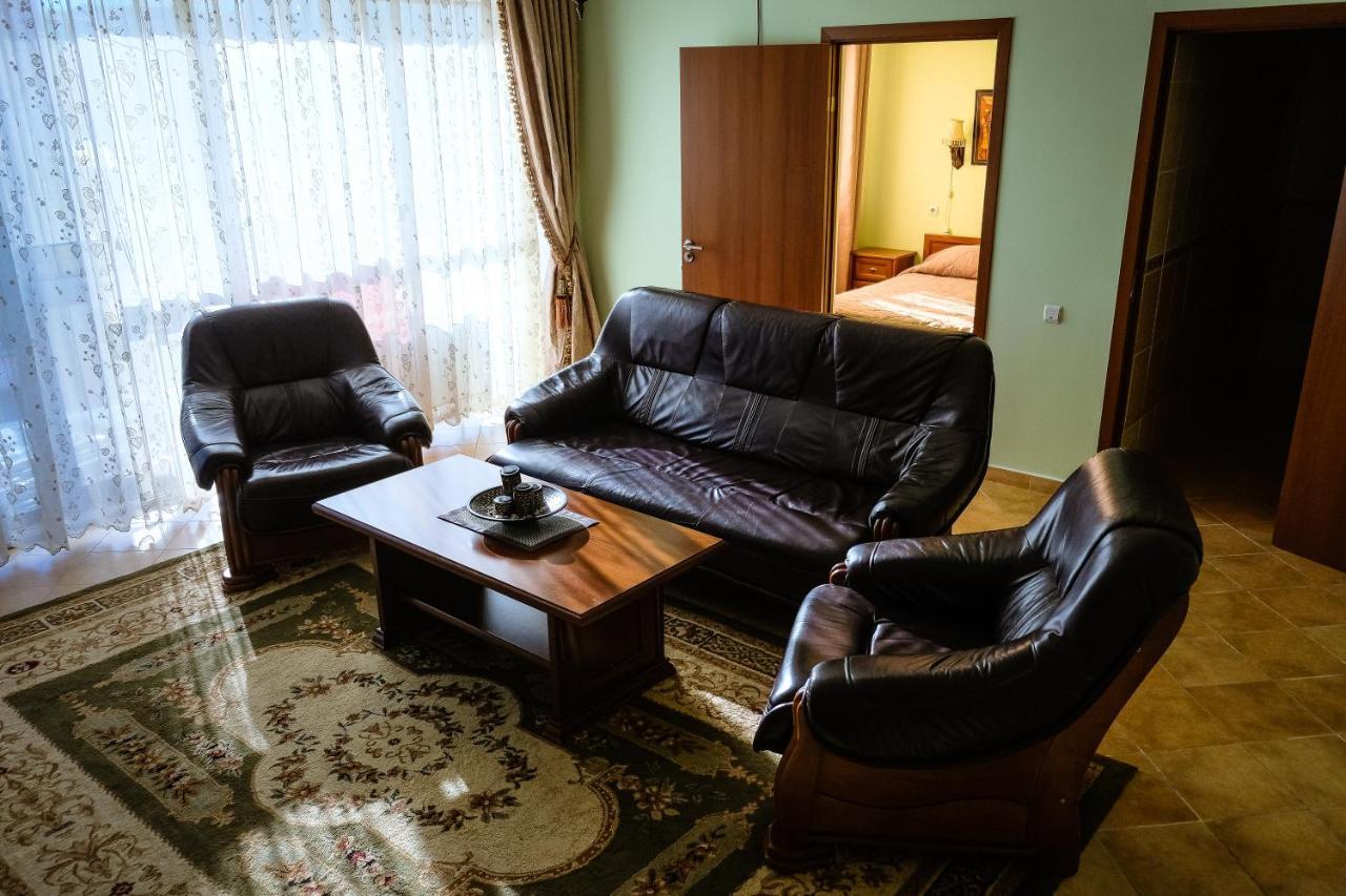 Hotel Vangogh Kyzylorda Εξωτερικό φωτογραφία